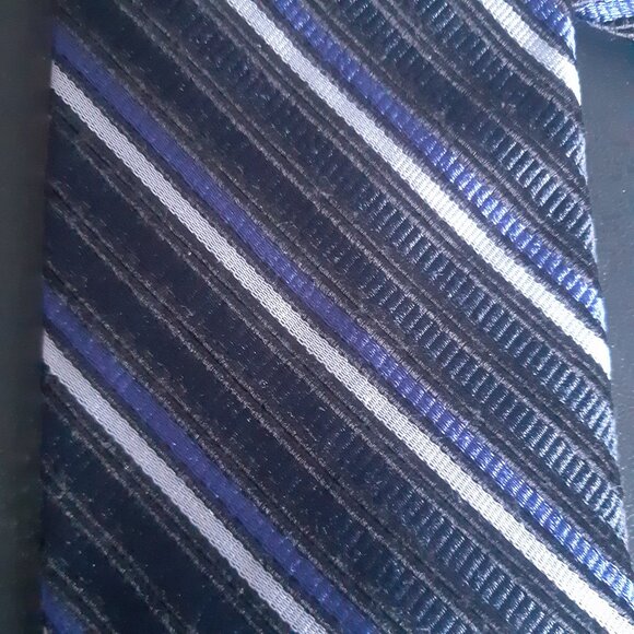 Dion Collection 100% Silk Repp Tie Blue/Black/White - Picture 8 of 13